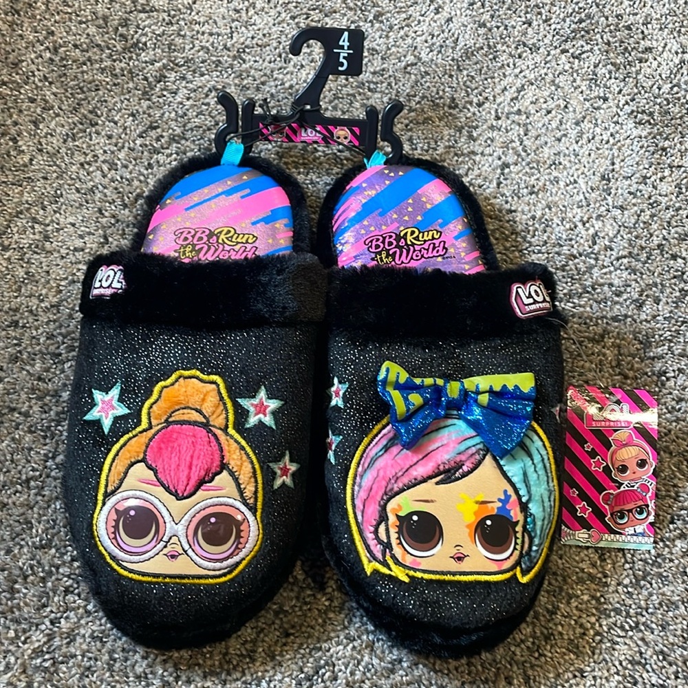 NWT LOL Surprise Slippers
